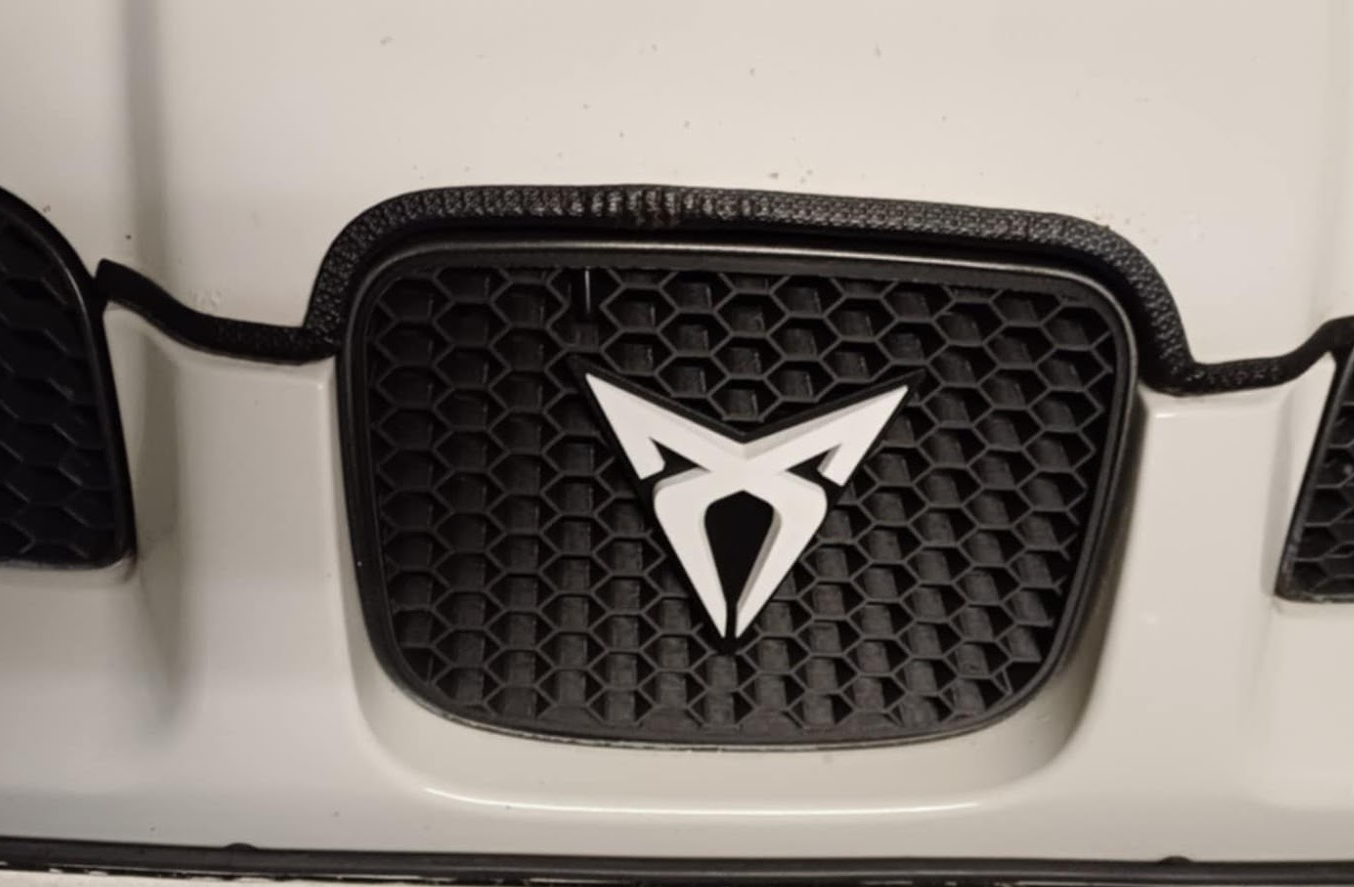 Seat Leon 1M Topsport stredná mriežka do masky