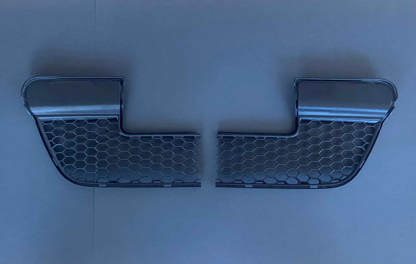Seat Leon 1M Cupra R stredná dolná mriežka nárazníku